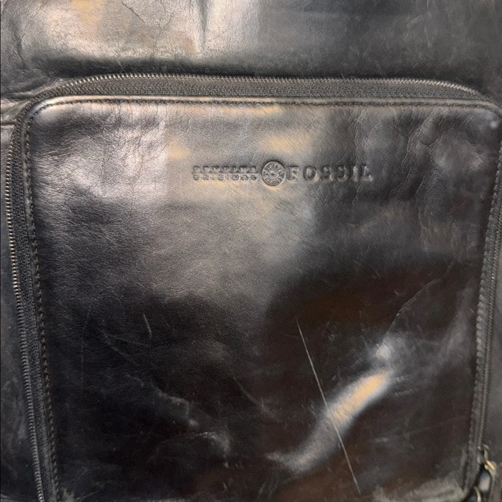 Fossil ladies black shoulder bag. Style 75082.
